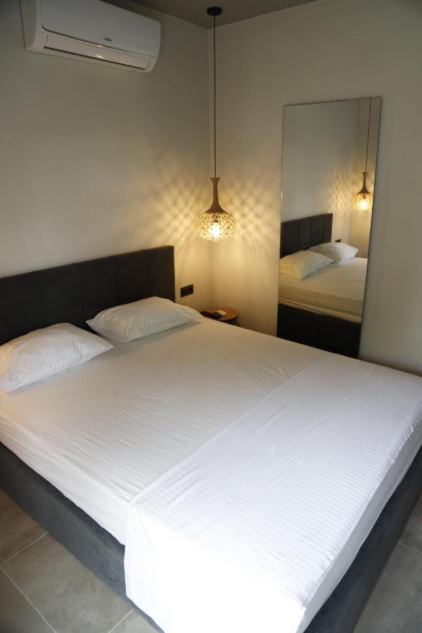 Vrasná Aelia Boutique Apartments & Rooms מראה חיצוני תמונה